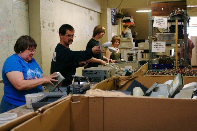 Portland volunteers at work. Image by Free Geek.