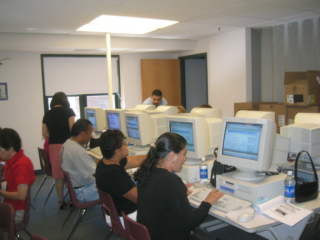 Bilingual computer training